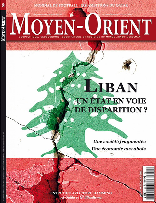 Couverture de la revue Moyen-Orient "Liban: un État en voie de disparition?" representant un drapeau Libanais fissuré