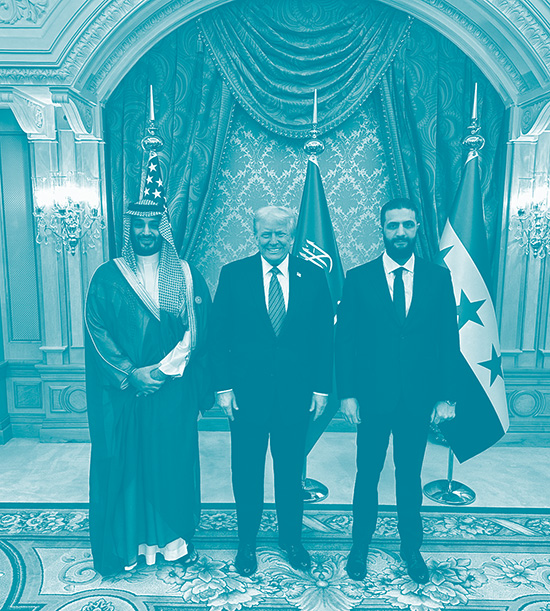 Le prince Mohammed Ben Salmane, le Président syrien Ahmed al-Charaa et le président des USA Donald Trump