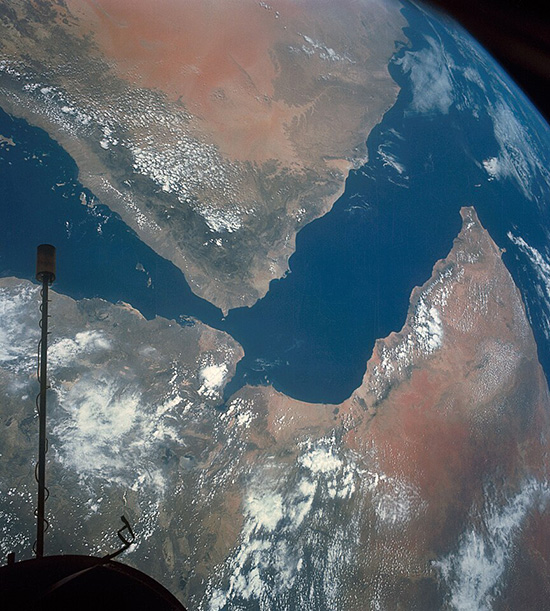 Vue du satellite du détroit de Bab-El-Mandeb