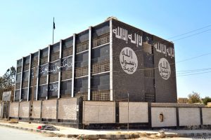 Mur en Syrie avec le drapeau de Daech